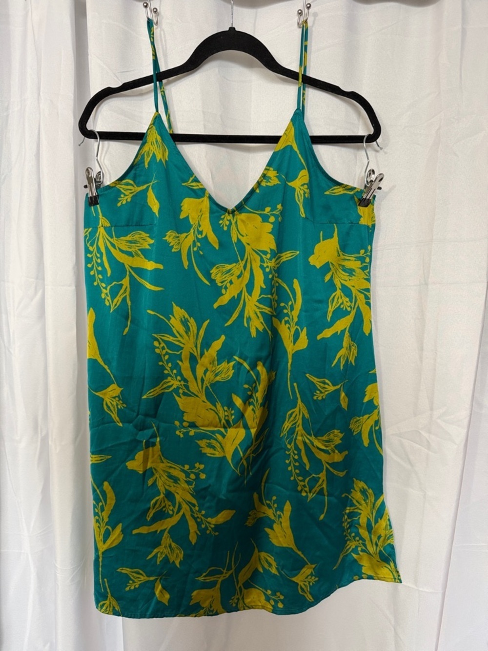 stars above Teal Dress with Yellow Floral Motif
